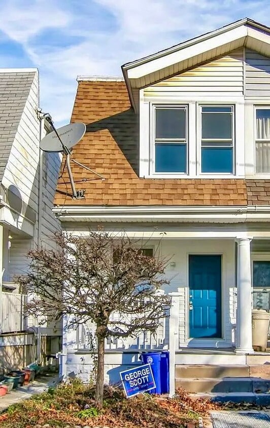 Foto principal - 3 Bedroom in South Harrisburg