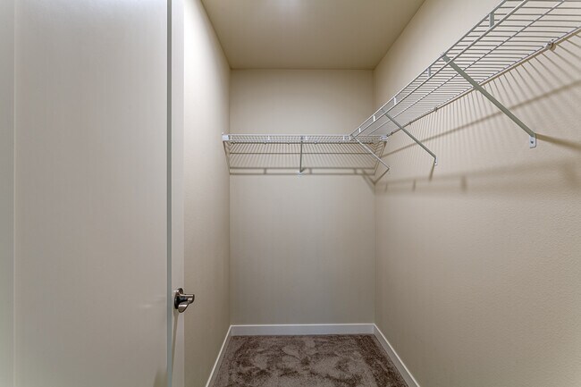 Foto del edificio - 16323 NW Chadwick Way