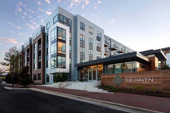 Foto del edificio - 145 Riverhaven Dr