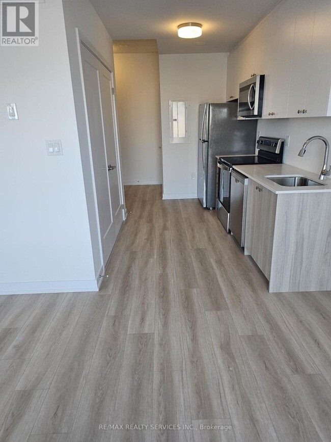 Building Photo - 25 Palace St