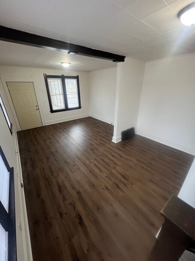 Foto del edificio - 702 N Washington St
