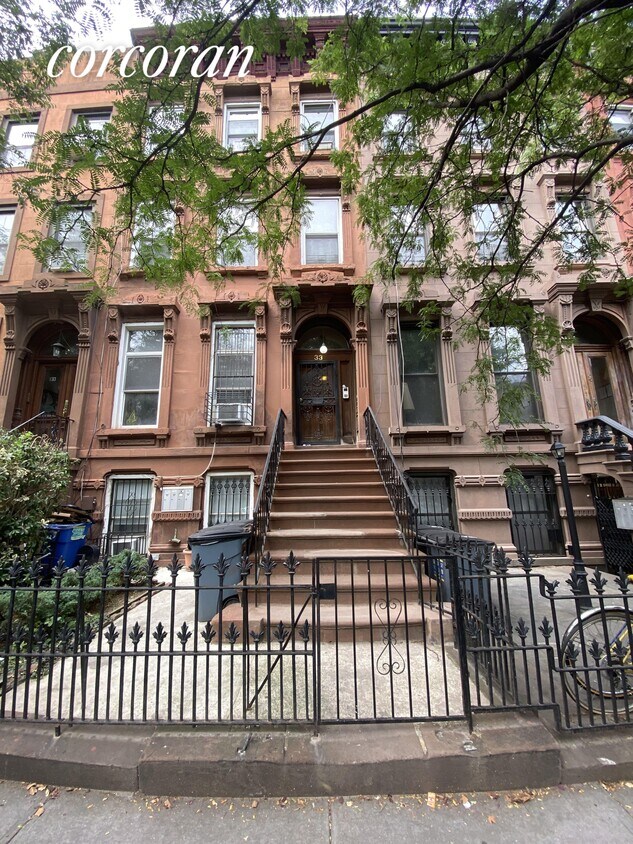 Primary Photo - 33 Halsey St