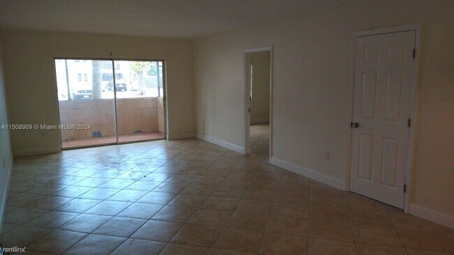 Foto del edificio - 3 br, 2 bath House - 7963 SW 104th St Apt ...