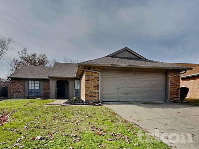 Building Photo - 405 Magnolia Dr