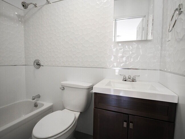 Photo - "Spacious 3-Bedroom Gem with 2 Full Baths ... Apartment