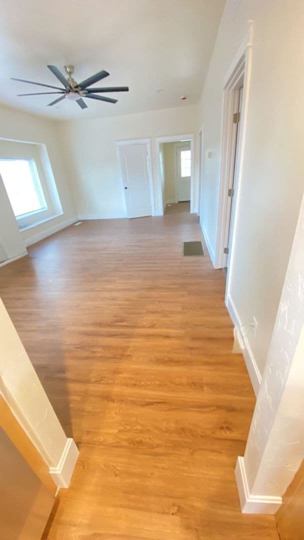 Foto del edificio - Creek Front Home