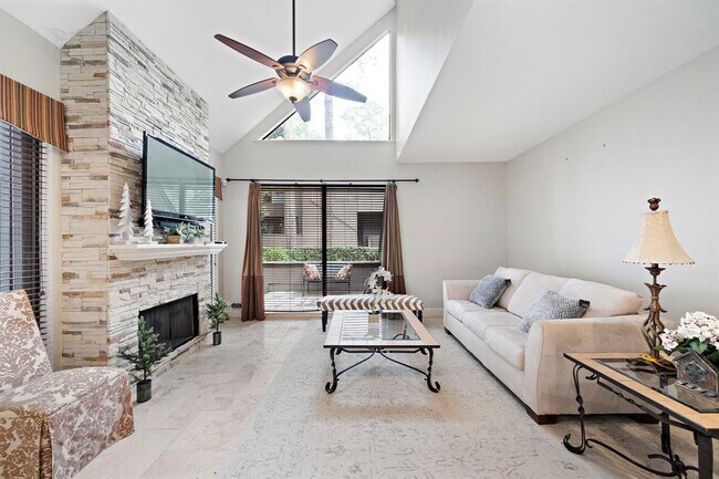Building Photo - 280 Litchfield Ln