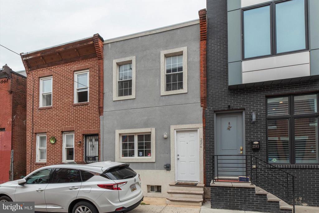 Foto principal - 2245 Sears St