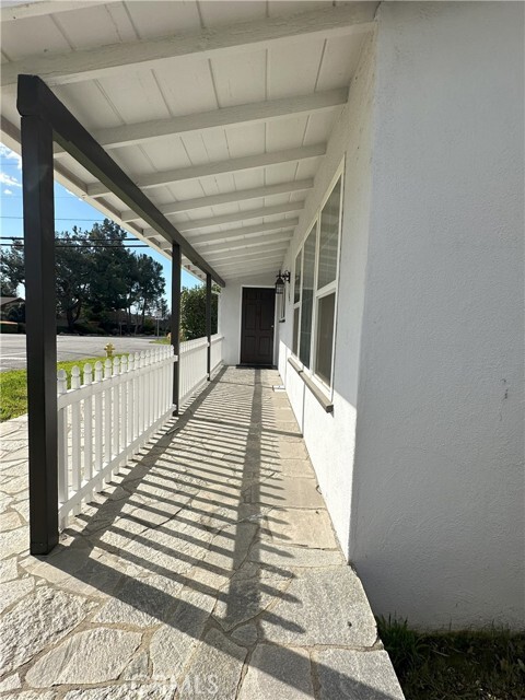 Foto del edificio - 4003 Garey Ave