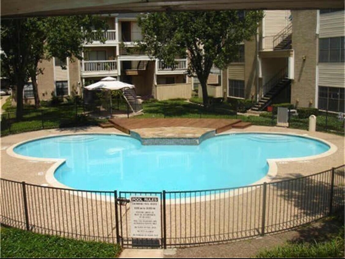 Foto del edificio - 2750 Holly Hall St