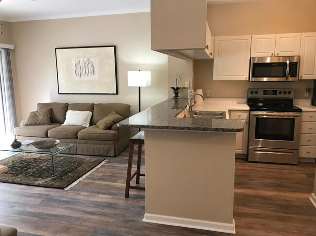 Foto del edificio - 1223 Arbor Lakes Cir