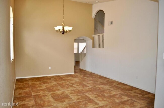 Building Photo - 4 br, 2.5 bath House - 3754 Desert Pinon D...