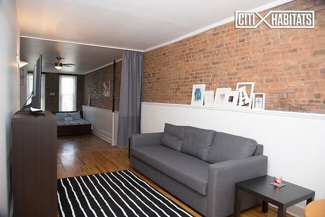 Foto del edificio - 159 E 107th St