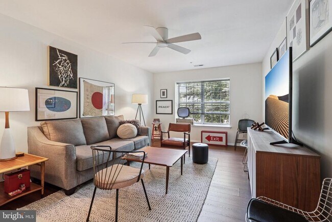 Foto del edificio - 2706 Wimbledon Way