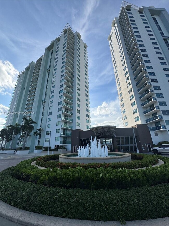 Building Photo - 2681 N Flamingo Rd