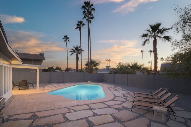 Foto del edificio - 5818 N Granite Reef Rd
