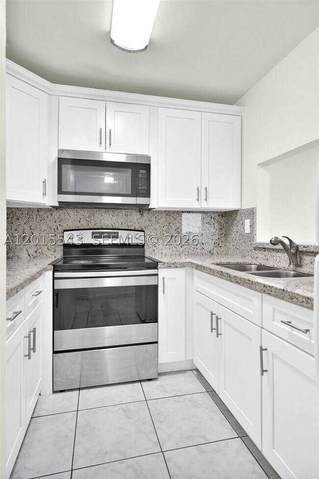Foto del edificio - 11715 SW 18th St