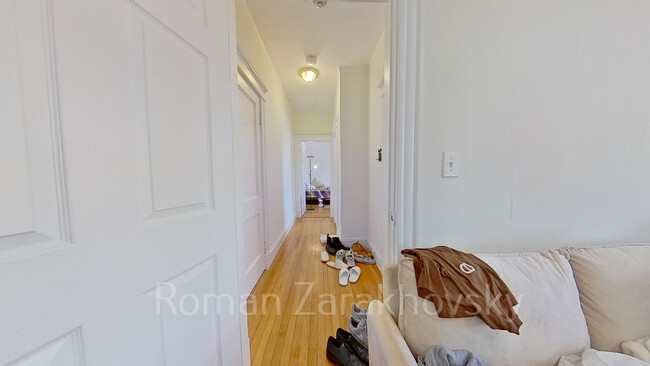 Foto del edificio - 42 Strathmore Rd