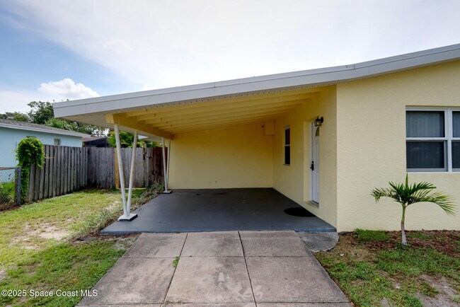 Foto del edificio - 2917 Rollins St