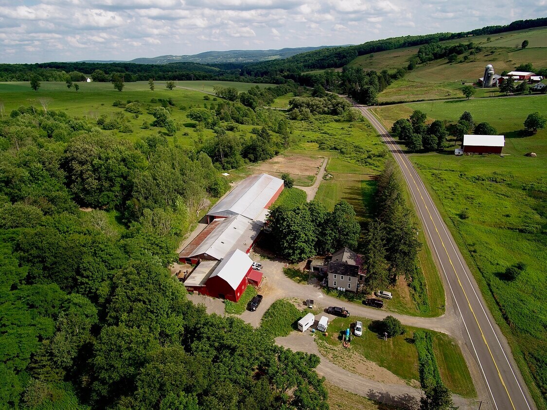 Birds eye view of house and horse farm - 4588 Kinney Gulf Rd