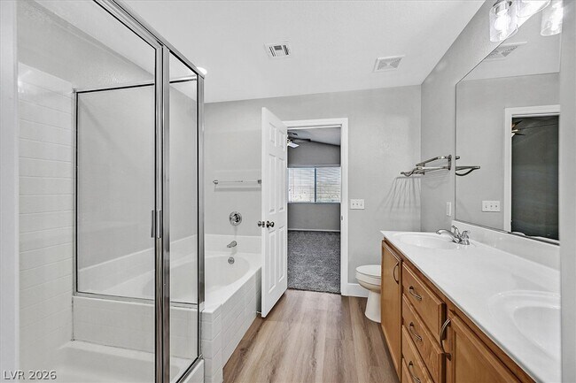 Foto del edificio - 9404 Jewel Lake Ave