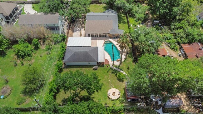 Building Photo - 9210 Kerrwood Ln