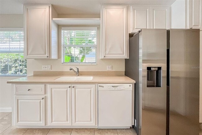Building Photo - 11830 Delfina Ln