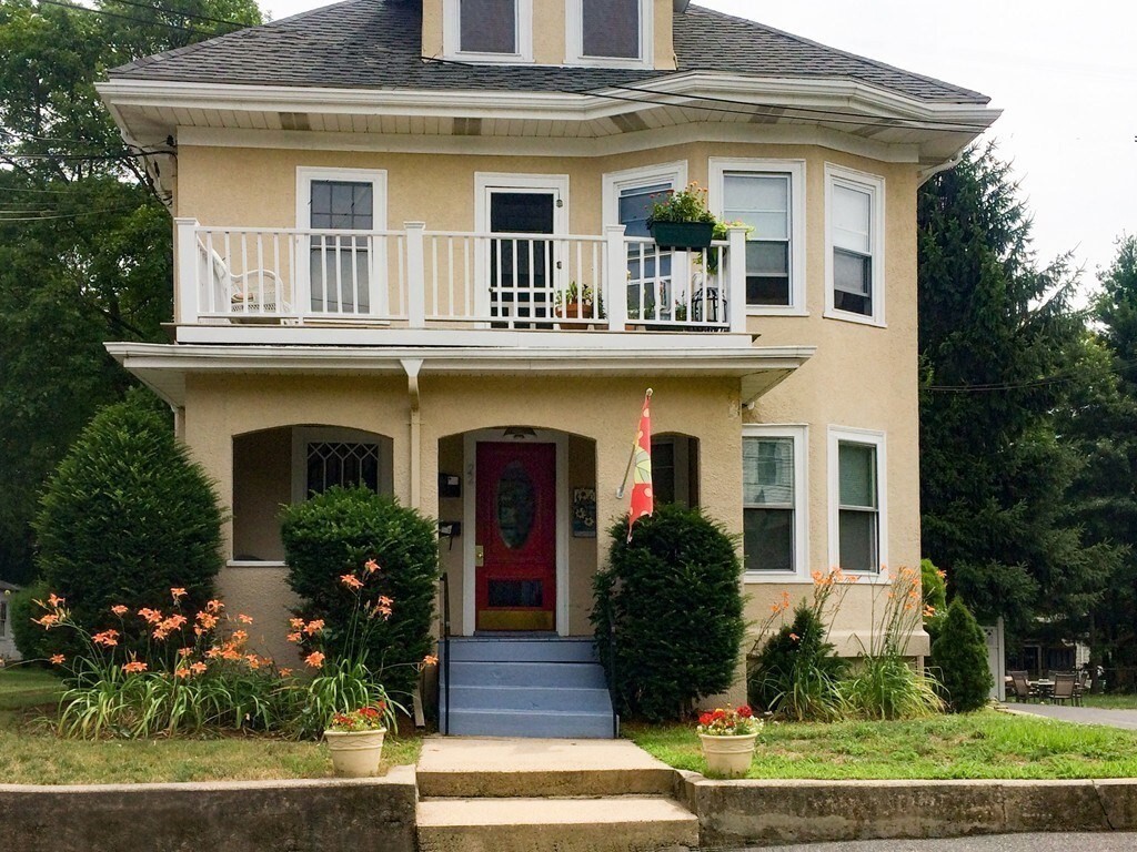 Primary Photo - 22 Harrington St