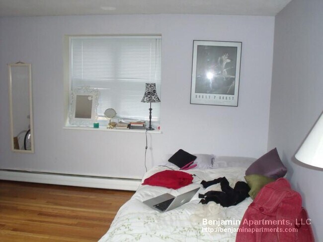 Foto del edificio - 110 Babcock St