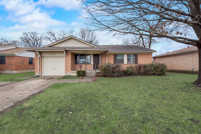 Primary Photo - Downtown Garland Home