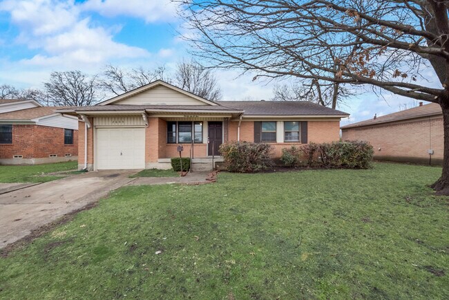 Building Photo - 2605 W Walnut St, Garland, TX 75042, USA