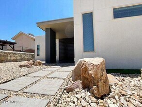 Building Photo - 9467 Landry McKee Ln