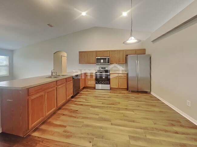 Building Photo - 10072 Lancashire Dr