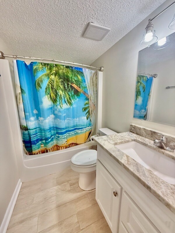 Foto del edificio - 308 Miracle Strip Pkwy SW