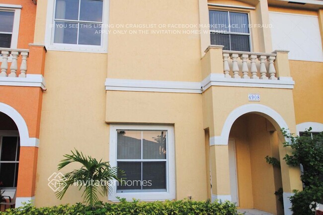 Building Photo - 4908 SW 140th Terrace