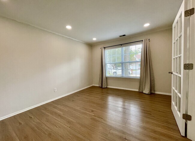 Foto del edificio - 6207 Oaken Gate Dr S