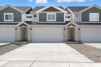 Building Photo - 1184 N E Garland Rd