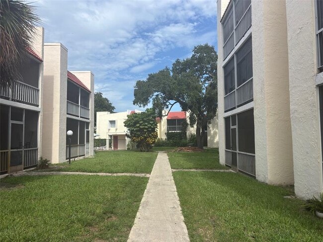 Foto del edificio - 618 NW 13th St