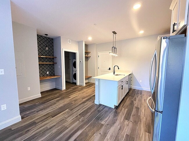 Building Photo - 25 Lowell St