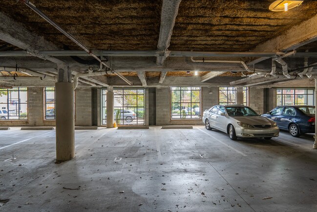 Building Photo - 630 Calvert St