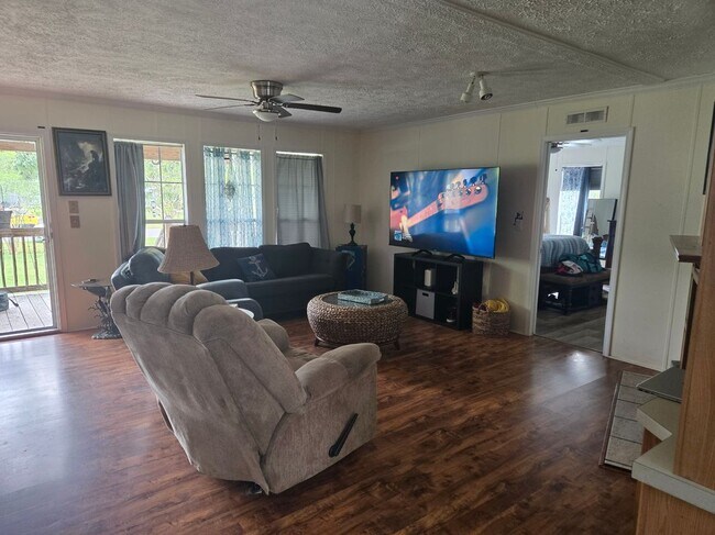 Foto del edificio - 2115 Bent Oak Ct
