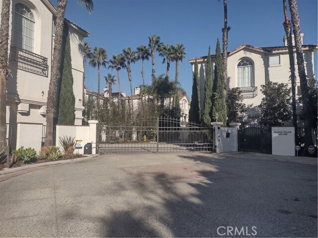 Building Photo - 5455 Marine Ave