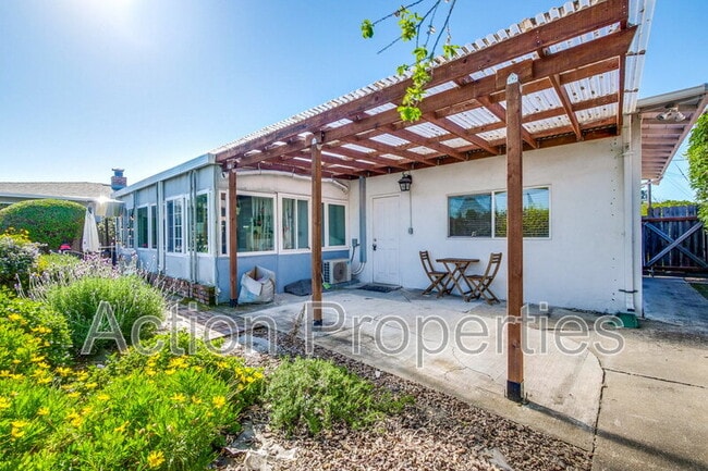 Photo - 439 Glendale Ave Apartment