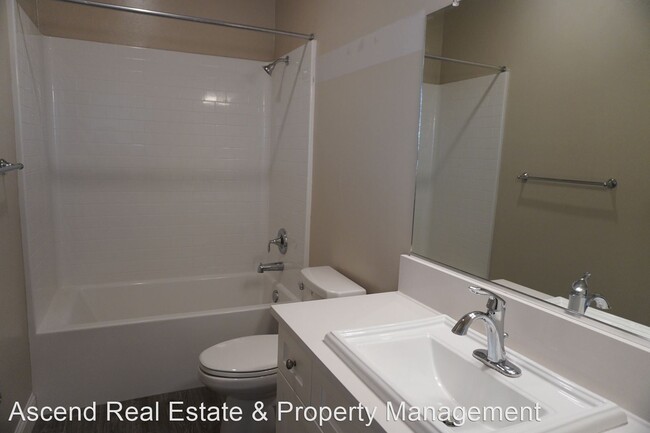 Building Photo - 4 br, 2.5 bath House - 3609 Evergreen Vill...