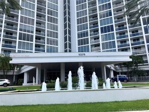 Building Photo - 10275 Collins Ave
