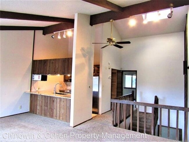 Building Photo - 1545 Riverside Dr