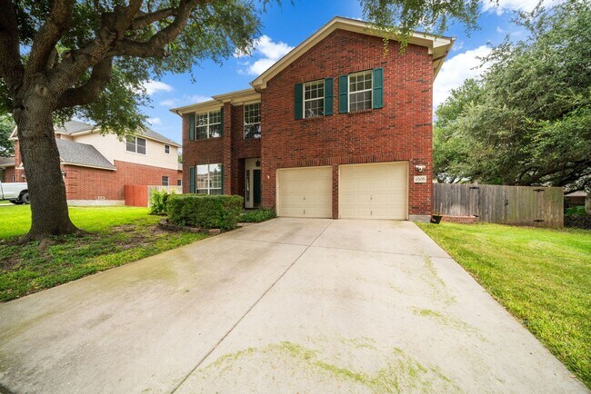 Foto del edificio - Executive Greenshire Living in Schertz, TX...