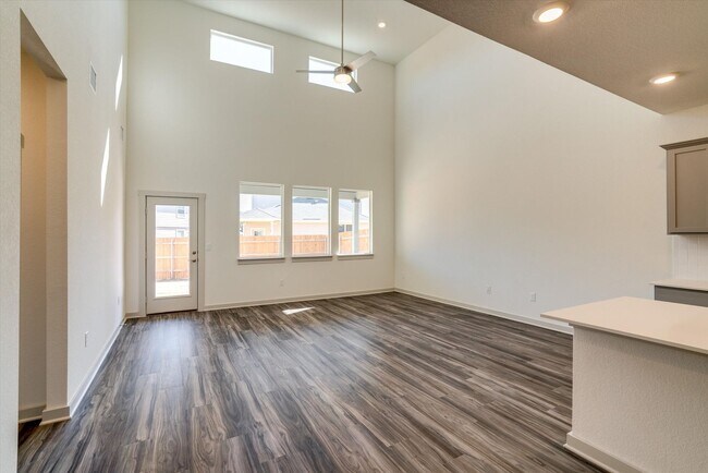 Building Photo - 200 Cupreata Ln