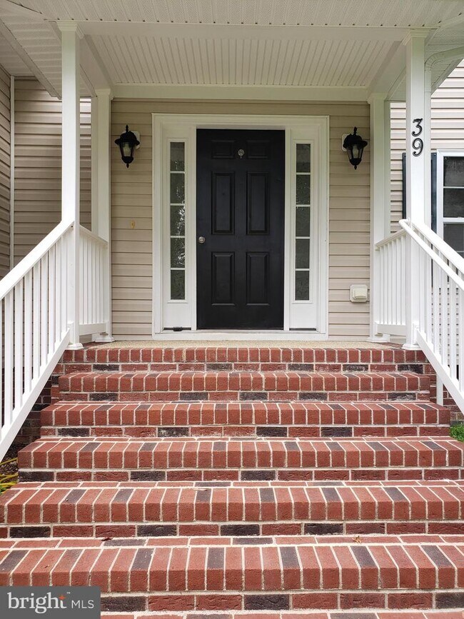 Foto del edificio - 39 Driftwood Ln