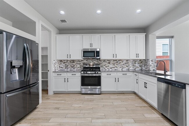 Building Photo - 11217 Charger Wy